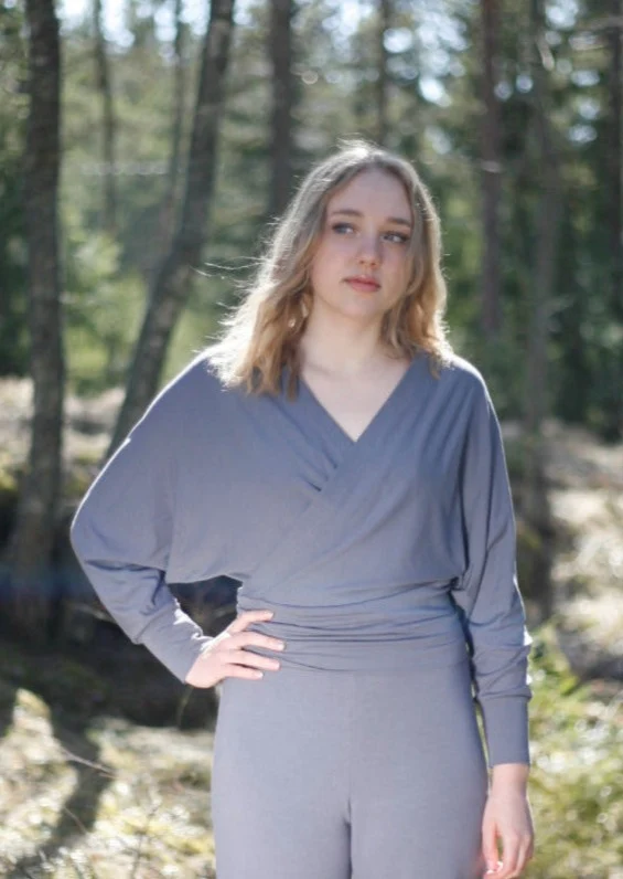 Olo-neulospusero | Savunharmaa