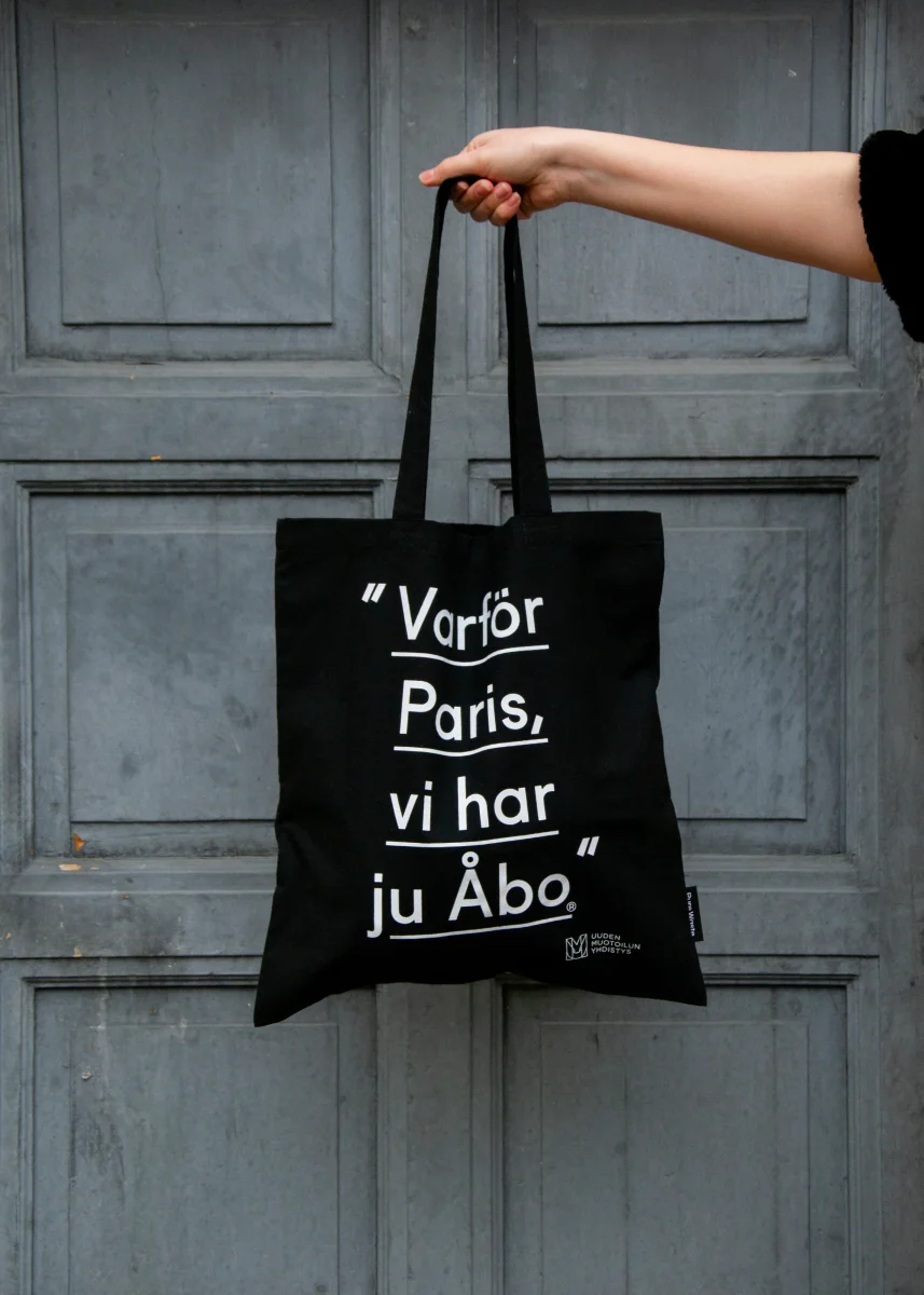 Varför Paris, vi har ju Åbo | Useita värejä